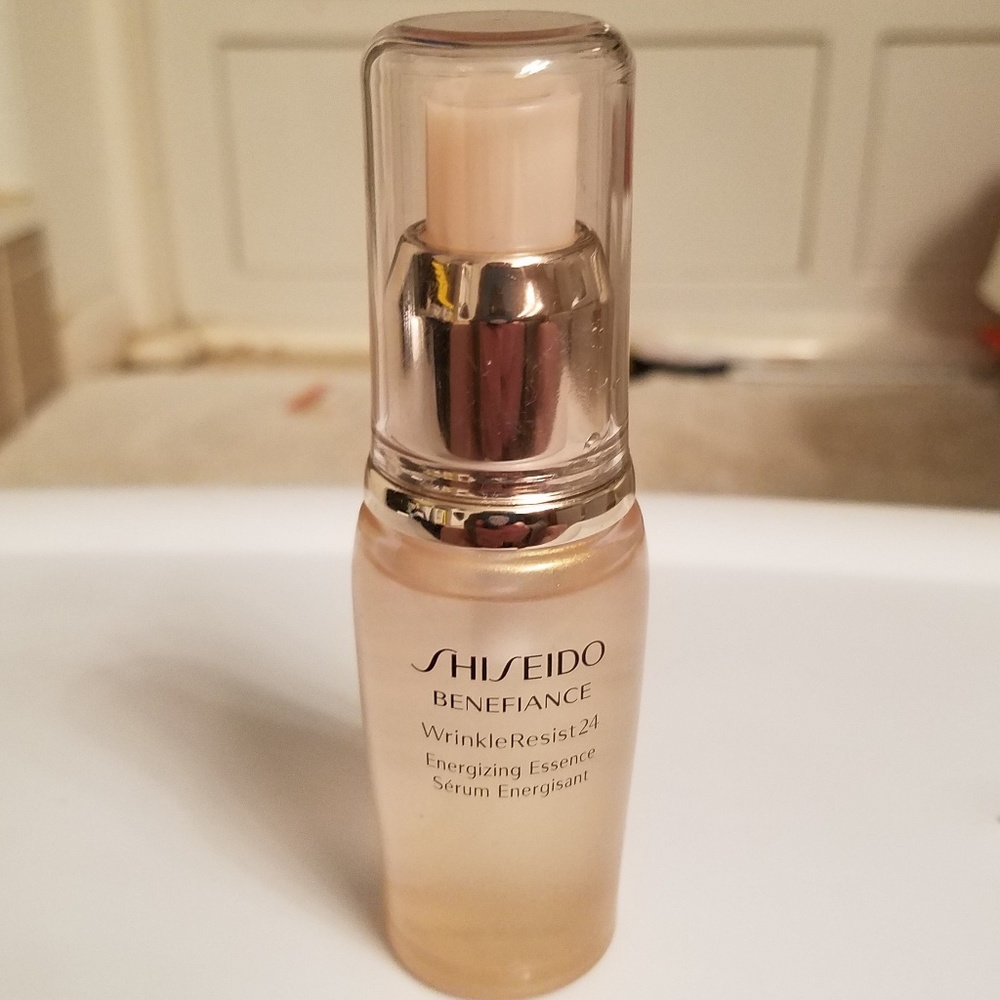 Shiseido Benefiance Wrinkle 24 Serum